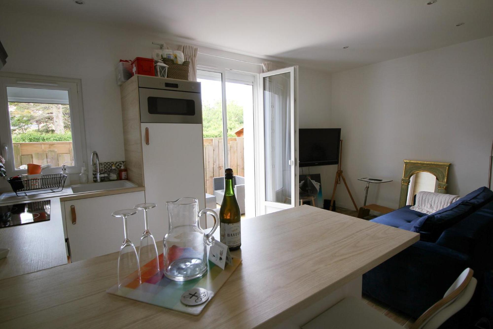 Appartement Avec Terrasse Privee, Plage A Pied Saint-Aubin-Sur-Mer  Exteriör bild